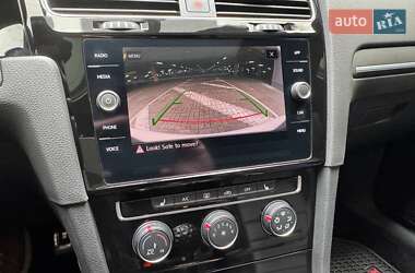 Хетчбек Volkswagen Golf GTI 2020 в 