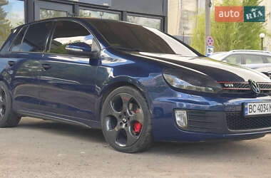 Хэтчбек Volkswagen Golf GTI 2011 в 