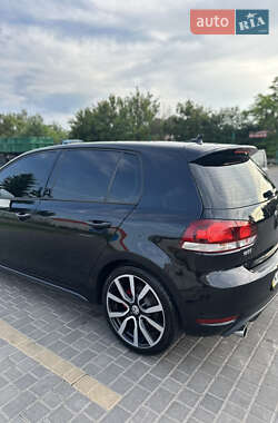 Хетчбек Volkswagen Golf GTI 2013 в 