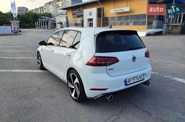 Хетчбек Volkswagen Golf GTI 2019 в 