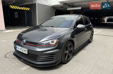 Хетчбек Volkswagen Golf GTI 2015 в Києві