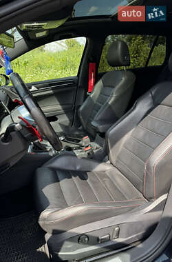 Хэтчбек Volkswagen Golf GTI 2016 в 