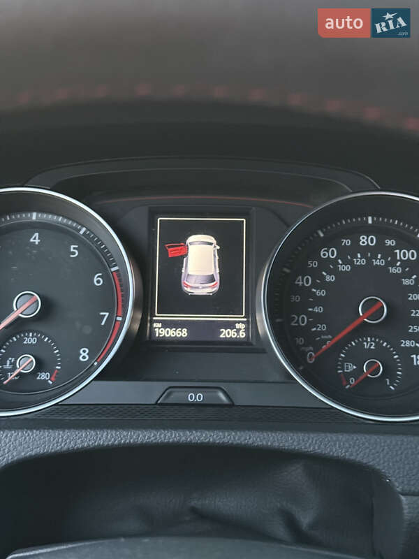 Хетчбек Volkswagen Golf GTI 2016 в Києві