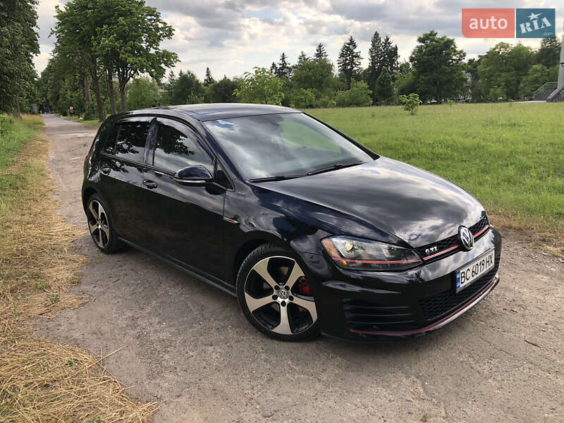 Хетчбек Volkswagen Golf GTI 2016 в Львові