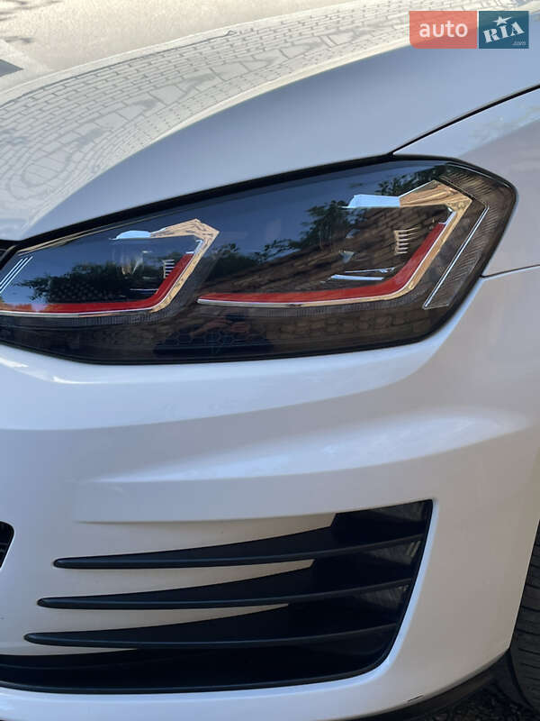 Хетчбек Volkswagen Golf GTI 2017 в Києві