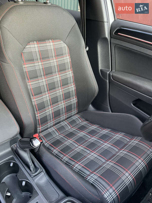 Хетчбек Volkswagen Golf GTI 2017 в Києві