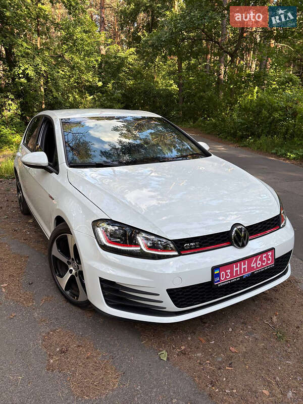 Хетчбек Volkswagen Golf GTI 2017 в Києві