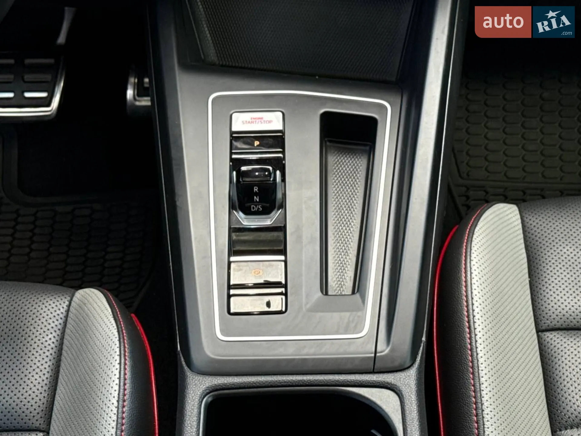 2021 Volkswagen Golf GTI - мініатюра 42