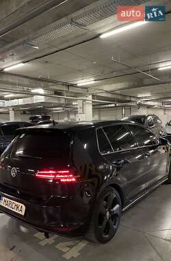 Хэтчбек Volkswagen Golf GTI 2015 в Киеве