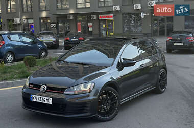 Хэтчбек Volkswagen Golf GTI 2015 в Киеве