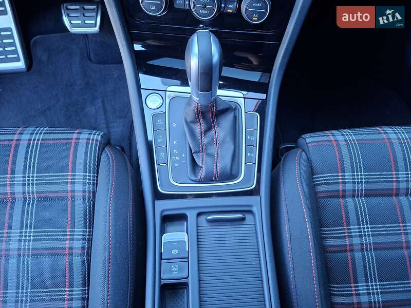 Хэтчбек Volkswagen Golf GTI 2017 в Одессе