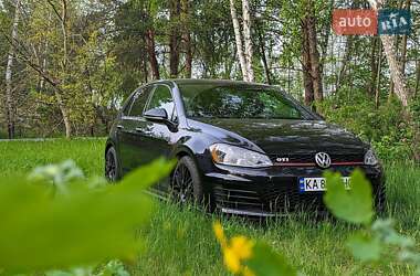 Хэтчбек Volkswagen Golf GTI 2015 в Киеве