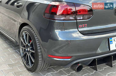 Хетчбек Volkswagen Golf GTI 2013 в 