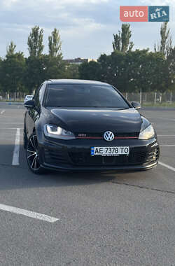 Хэтчбек Volkswagen Golf GTI 2015 в Днепре