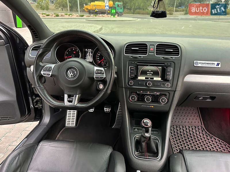 Хэтчбек Volkswagen Golf GTI 2011 в Днепре
