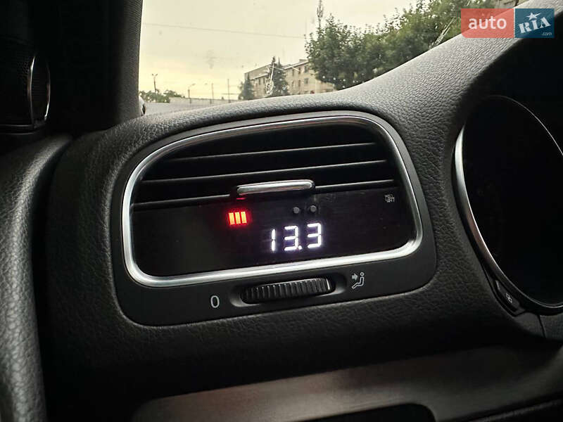Хэтчбек Volkswagen Golf GTI 2011 в Днепре