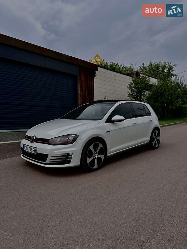 Volkswagen Golf GTI 2016