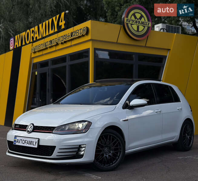 Volkswagen Golf GTI 2015