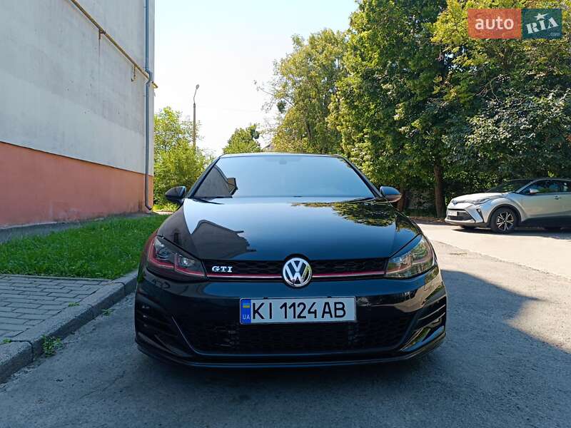 Хэтчбек Volkswagen Golf GTI 2018 в Ровно