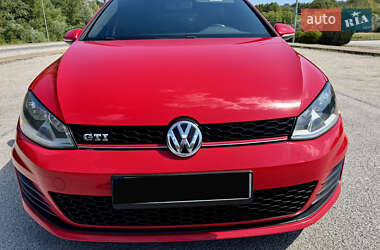 Хетчбек Volkswagen Golf GTI 2017 в Дніпрі