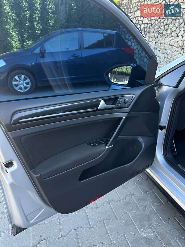 Хэтчбек Volkswagen Golf GTI 2016 в Тернополе