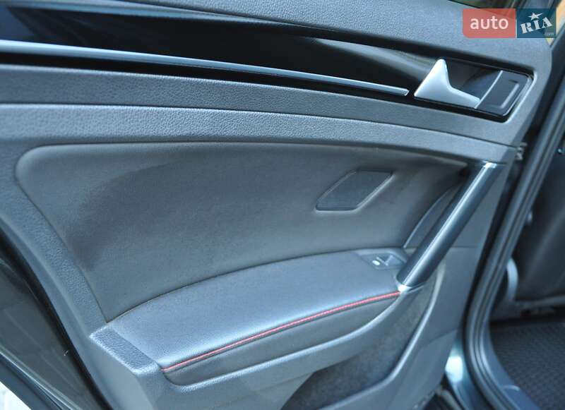 Хэтчбек Volkswagen Golf GTI 2017 в Одессе