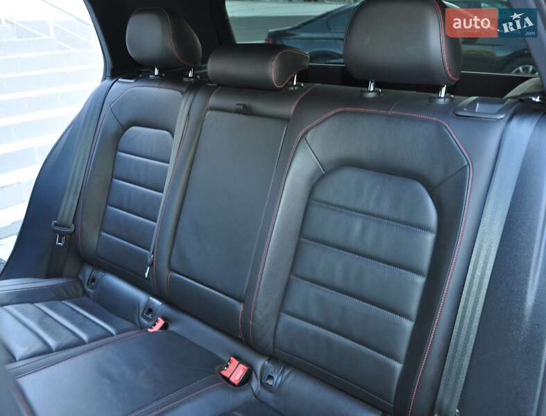 Хэтчбек Volkswagen Golf GTI 2017 в Одессе