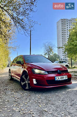 Хэтчбек Volkswagen Golf GTI 2015 в Киеве