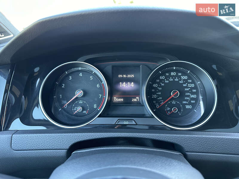 Хэтчбек Volkswagen Golf GTI 2019 в Ивано-Франковске фото 17 Хэтчбек Volkswagen Golf GTI 2019 в Ивано-Франковске