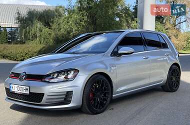 Хэтчбек Volkswagen Golf GTI 2016 в Киеве