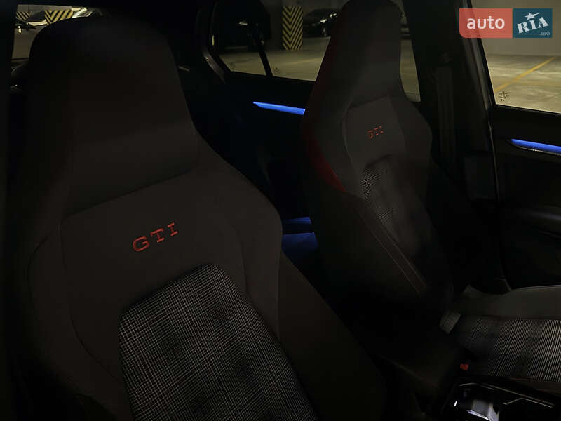 Хэтчбек Volkswagen Golf GTI 2023 в Одессе