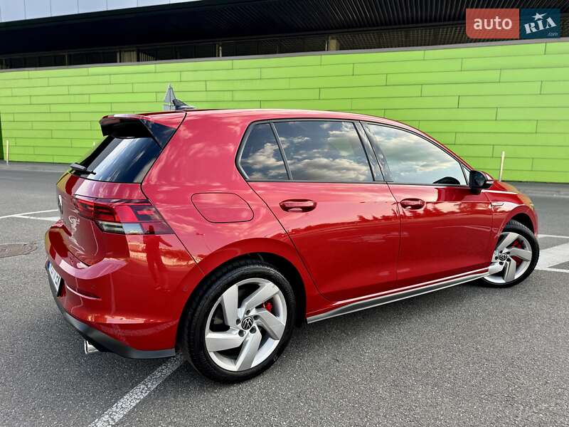 Хэтчбек Volkswagen Golf GTI 2021 в Киеве
