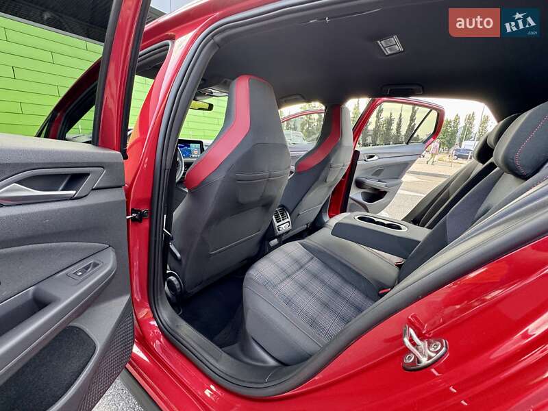 Хэтчбек Volkswagen Golf GTI 2021 в Киеве