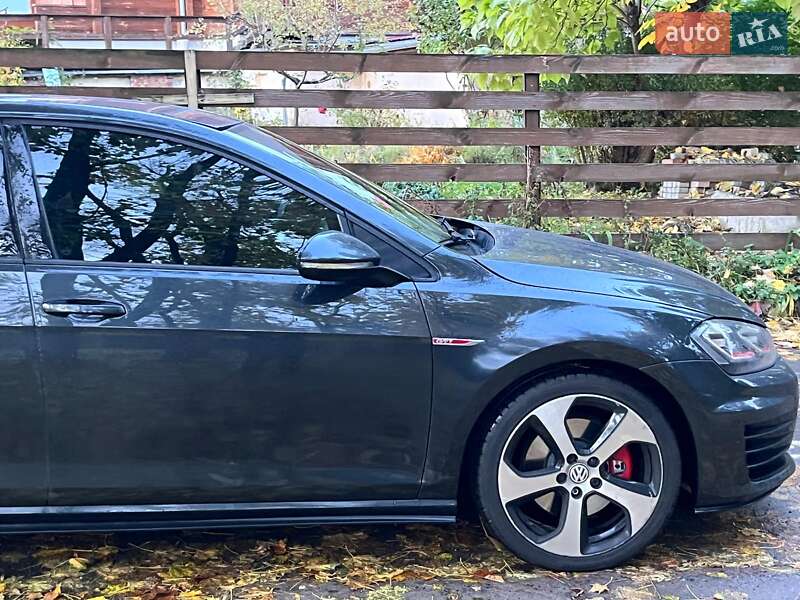 Хэтчбек Volkswagen Golf GTI 2016 в Киеве фото 13 Хэтчбек Volkswagen Golf GTI 2016 в Киеве