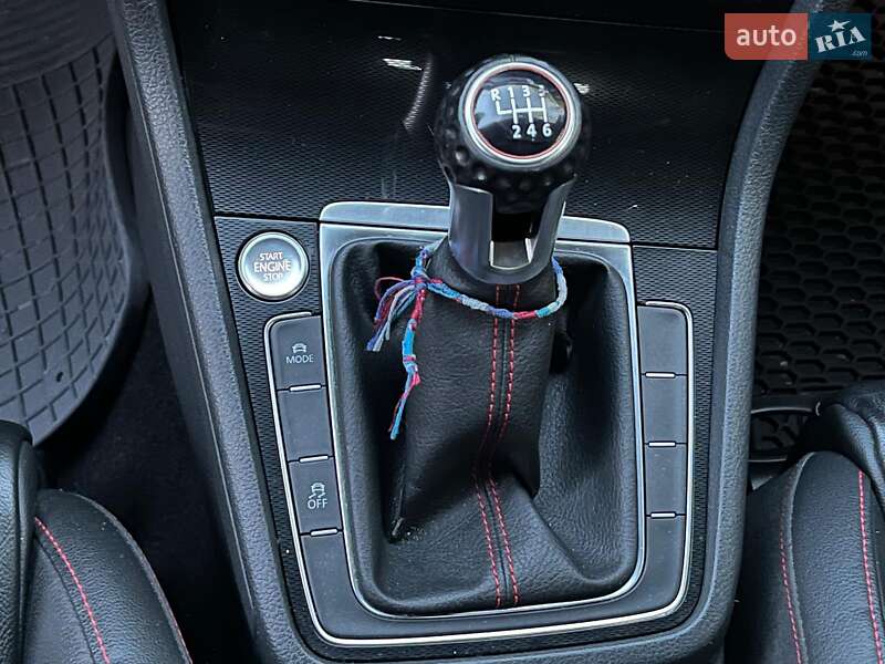 Хэтчбек Volkswagen Golf GTI 2016 в Киеве фото 21 Хэтчбек Volkswagen Golf GTI 2016 в Киеве