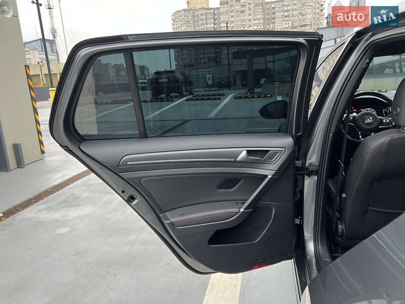 Хетчбек Volkswagen Golf GTI 2019 в Києві