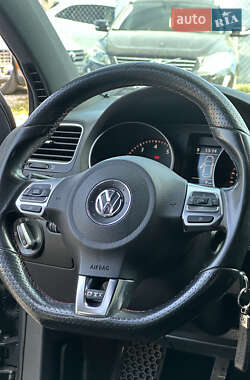 Хэтчбек Volkswagen Golf GTI 2012 в 