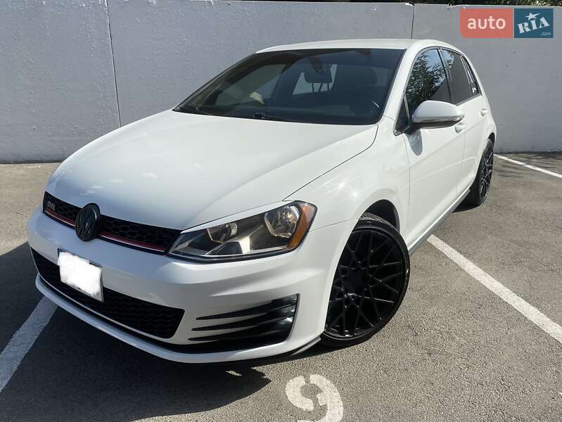 Хэтчбек Volkswagen Golf GTI 2016 в Киеве фото 5 Хэтчбек Volkswagen Golf GTI 2016 в Киеве