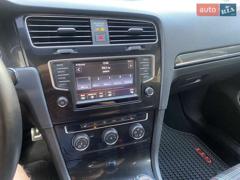 Хэтчбек Volkswagen Golf GTI 2016 в Киеве фото 26 Хэтчбек Volkswagen Golf GTI 2016 в Киеве
