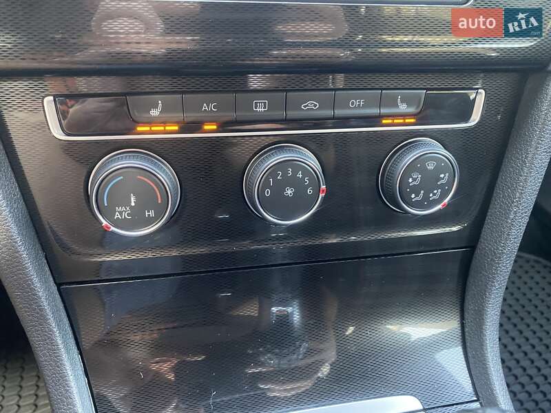 Хэтчбек Volkswagen Golf GTI 2016 в Киеве фото 31 Хэтчбек Volkswagen Golf GTI 2016 в Киеве