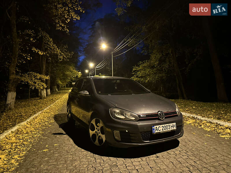 Хэтчбек Volkswagen Golf GTI 2012 в Черновцах