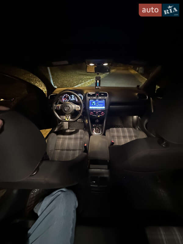Хэтчбек Volkswagen Golf GTI 2012 в Черновцах
