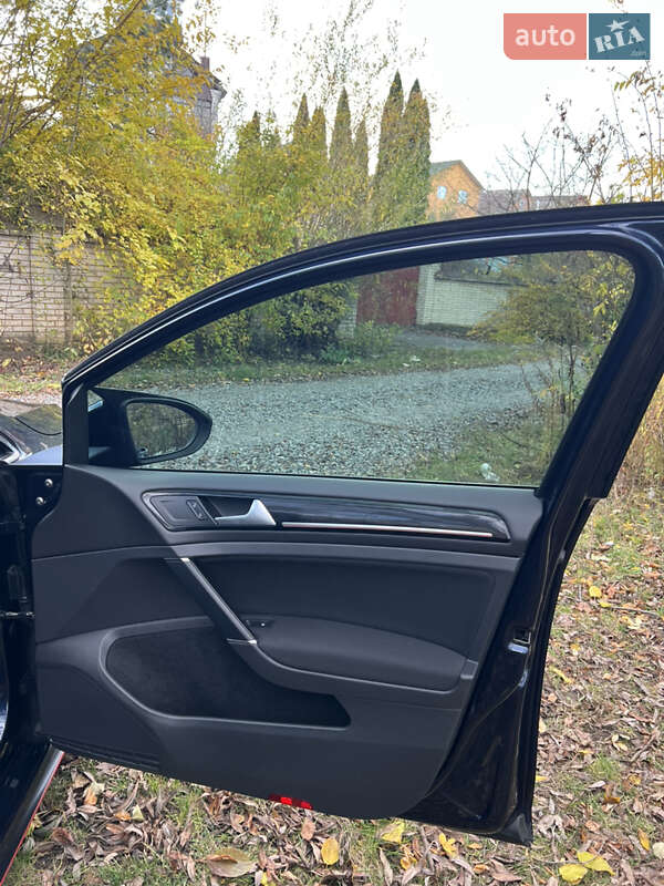 Хэтчбек Volkswagen Golf GTI 2017 в Виннице