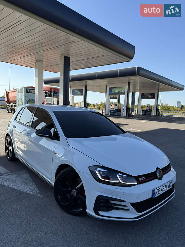 Volkswagen Golf GTI 2020