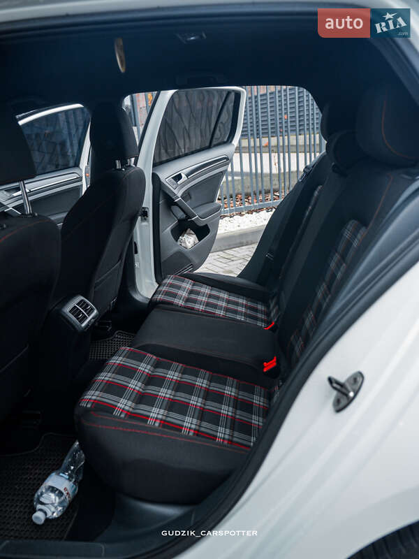 Хэтчбек Volkswagen Golf GTI 2016 в Кривом Роге фото 22 Хэтчбек Volkswagen Golf GTI 2016 в Кривом Роге