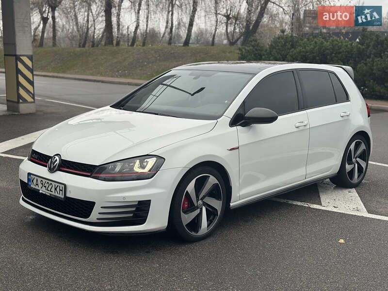 Хетчбек Volkswagen Golf GTI 2014 в Києві