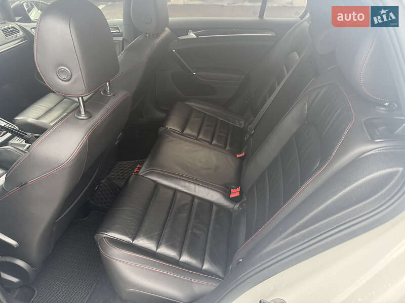 Хетчбек Volkswagen Golf GTI 2014 в Києві
