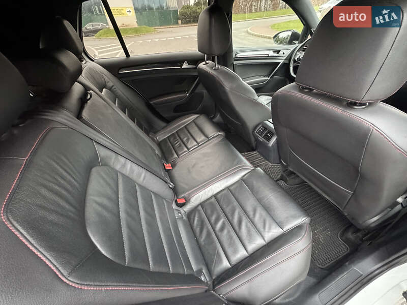 Хетчбек Volkswagen Golf GTI 2014 в Києві