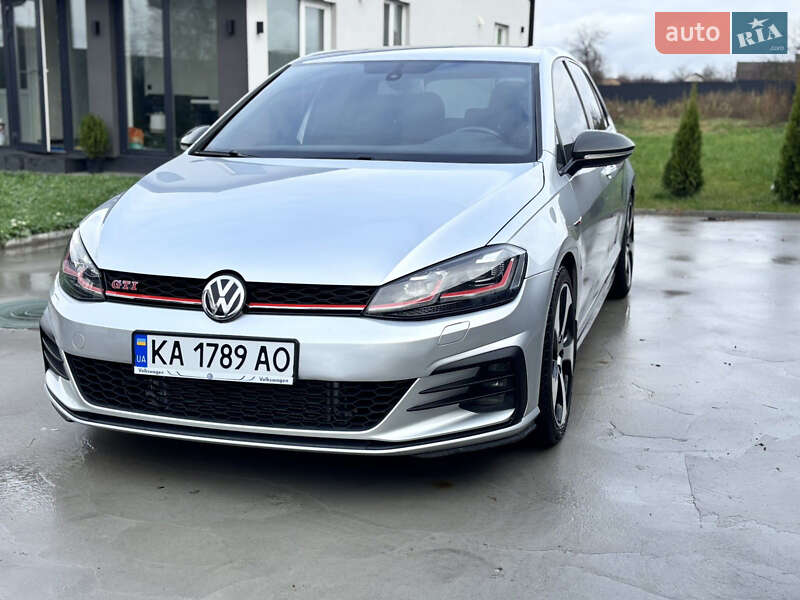 Хетчбек Volkswagen Golf GTI 2014 в Києві