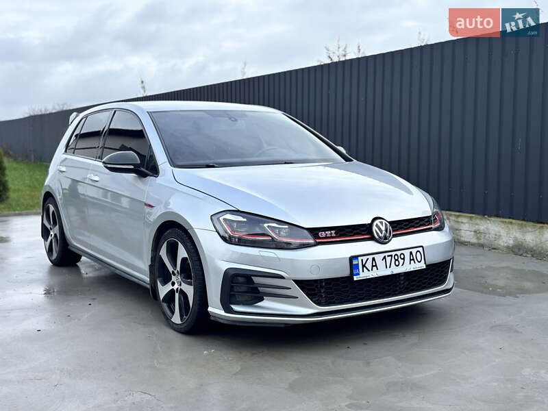 Хетчбек Volkswagen Golf GTI 2014 в Києві